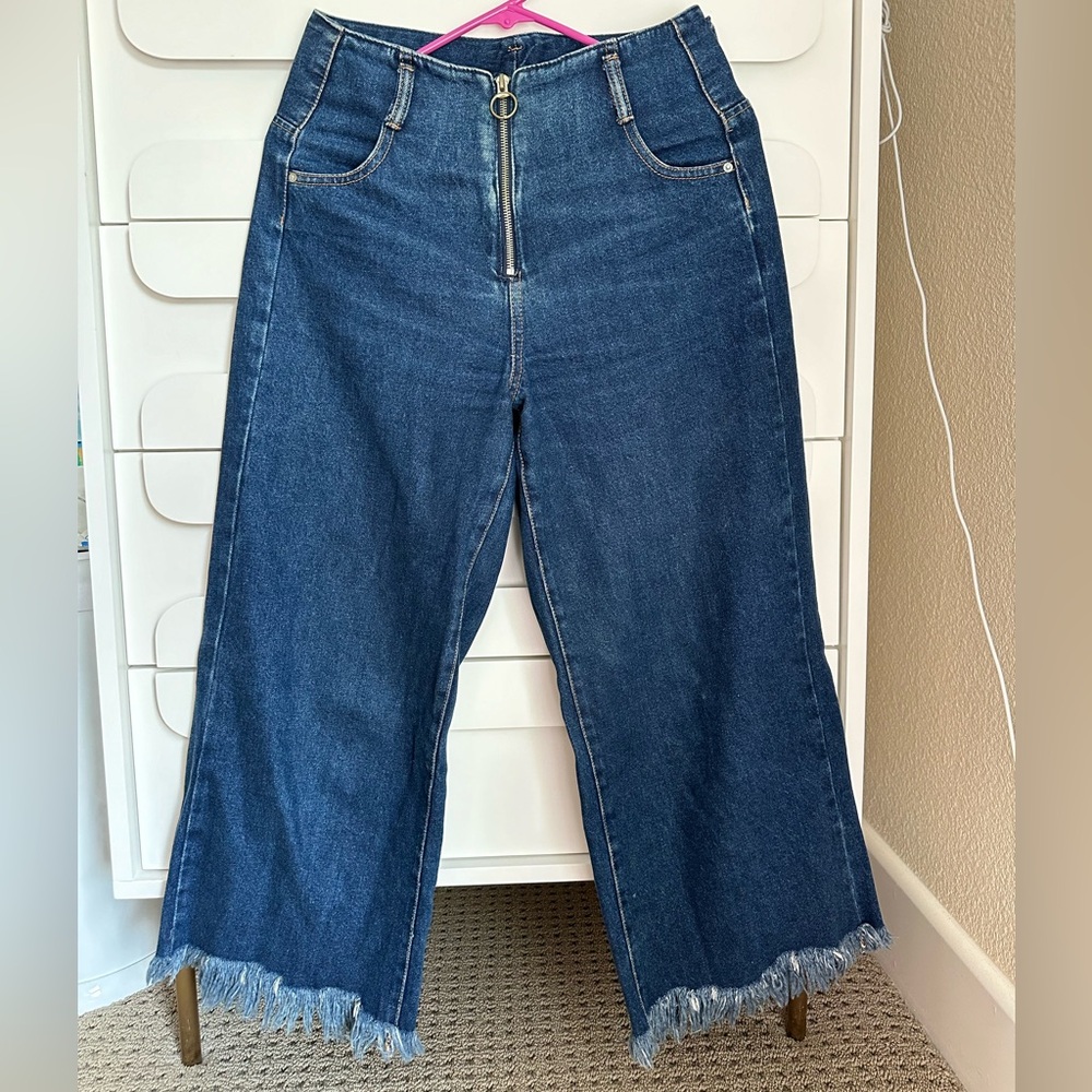 Zara Flare and Wide Leg Jeans Size:US 2